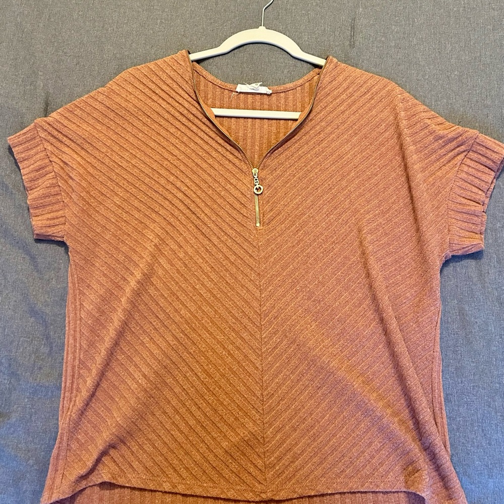 Women's Casual Zipper Top in Rust